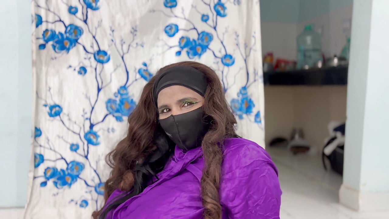 Une belle-mère se fait baiser par sa demi-sœur