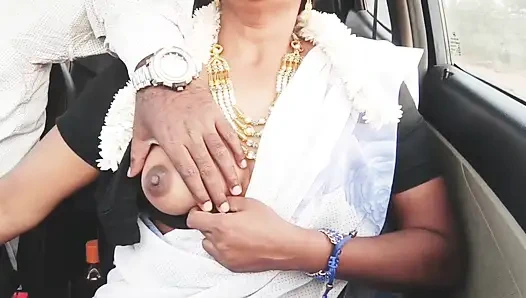 Indischer bhabi-auto-sex. Schöne sari-hausfrau versucht, mit stiefsohn Car Drive.telugu Dirtytalk zu ficken.