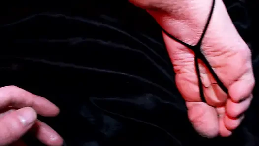 Seksi büyük götlü orta yaşlı seksi kadın eva lateks fetişi domina ıslak amcık döl büyük yarak