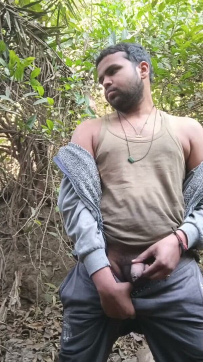 HORNY forest peeing | Clip 1
