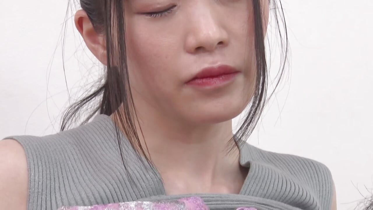 Nagisa Kazama hace que un día ordinario se sienta mucho más emocionante