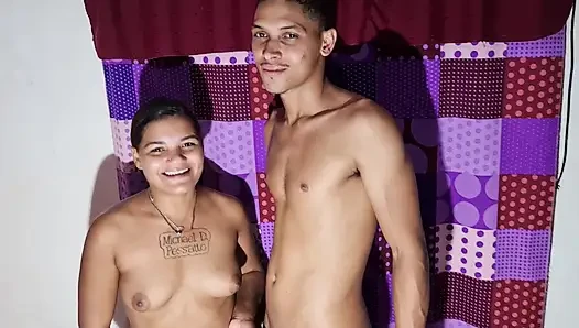 Sıcak Abanoz Ev Arkadaşım Beni Yeni Ebony Mystique Oyuncağıma Mastürbasyon Yaparken Yakaladı