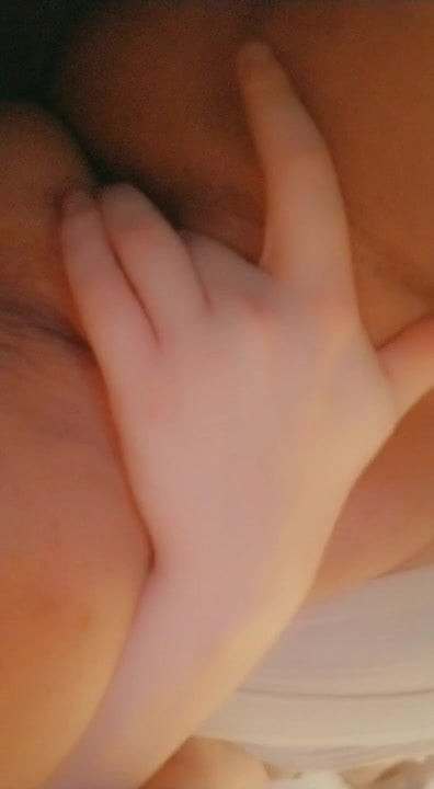 Fat pussy fingering