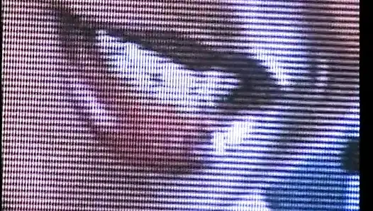 Nenek rambut panjang ngangkang lebar-lebar untuk ngentot kontol cowok kulit hitam