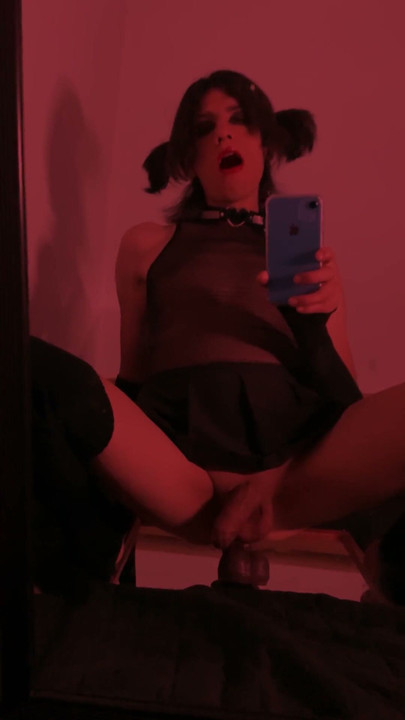 Goth slut loves to break her cunt with big objects | Clip 1