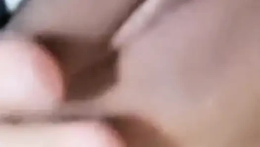 Kolombiyalı kadın en iyi arkadaşıyla mastürbasyon yapıyor