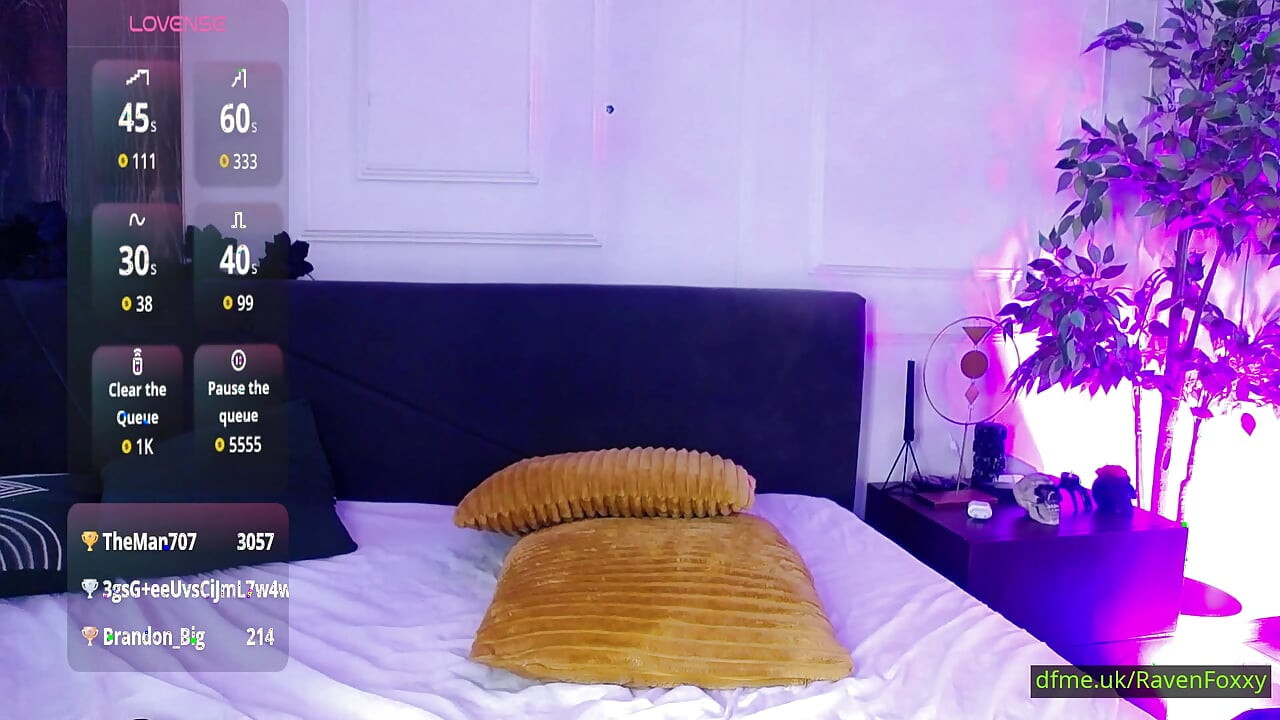 Chat fumegante com verdadeira energia lúdica. Tesão de masturbação ao vivo show, Voyeur, aparar pernas!