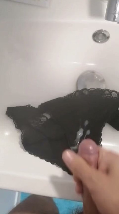 Kirli külot üzerine boşalma