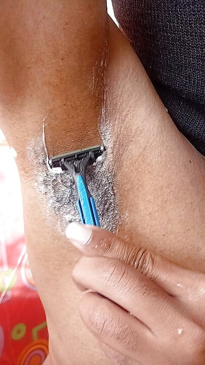 Shaving my armpits