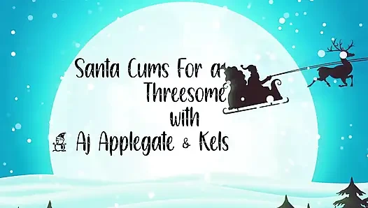 Санта находится в списке шаловливых в этом году и получает две белые девушки с большой шикарной задницей под ее елкой, чтобы трахаться