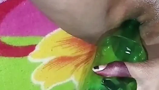 Üvey kız kardeşim amına bir şişe Sprite koyup amını mı boşalttı?