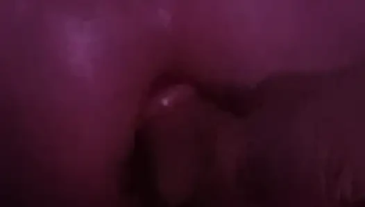 Membuka pantat sempitnya dengan dildoku