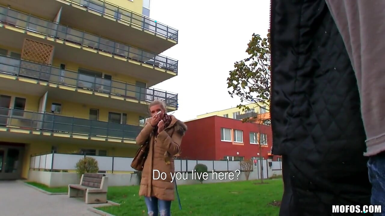 Pickups - Češka Megie zavodi Martina za Some E'asy M'o'o'ney Befo's a' Deep H'ardcore lupanje