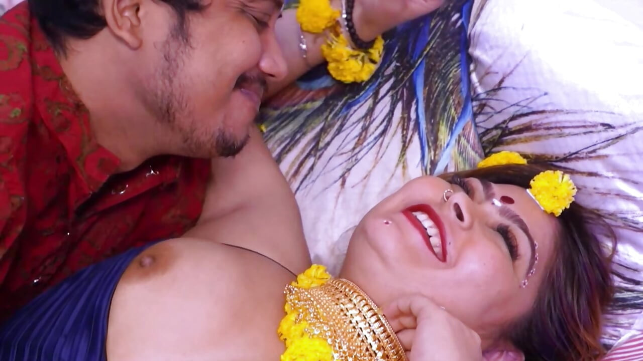 Shadi ki pahli raat devar ke sath suhagrat manaya