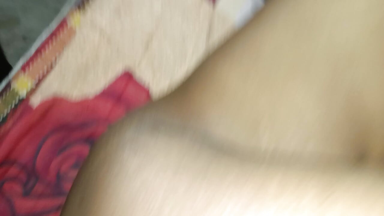 Bhabhi ki milk ko dabakar dudh out kar diya.hut Mein ungali Maar Diya chut mMilk Jor jor se daba kar out kar diya.ein land ghusa Diya