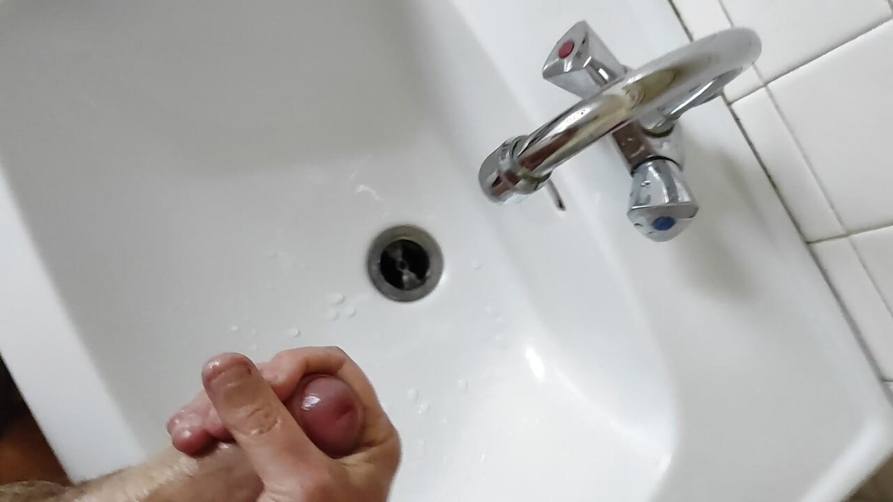 Small cumshot