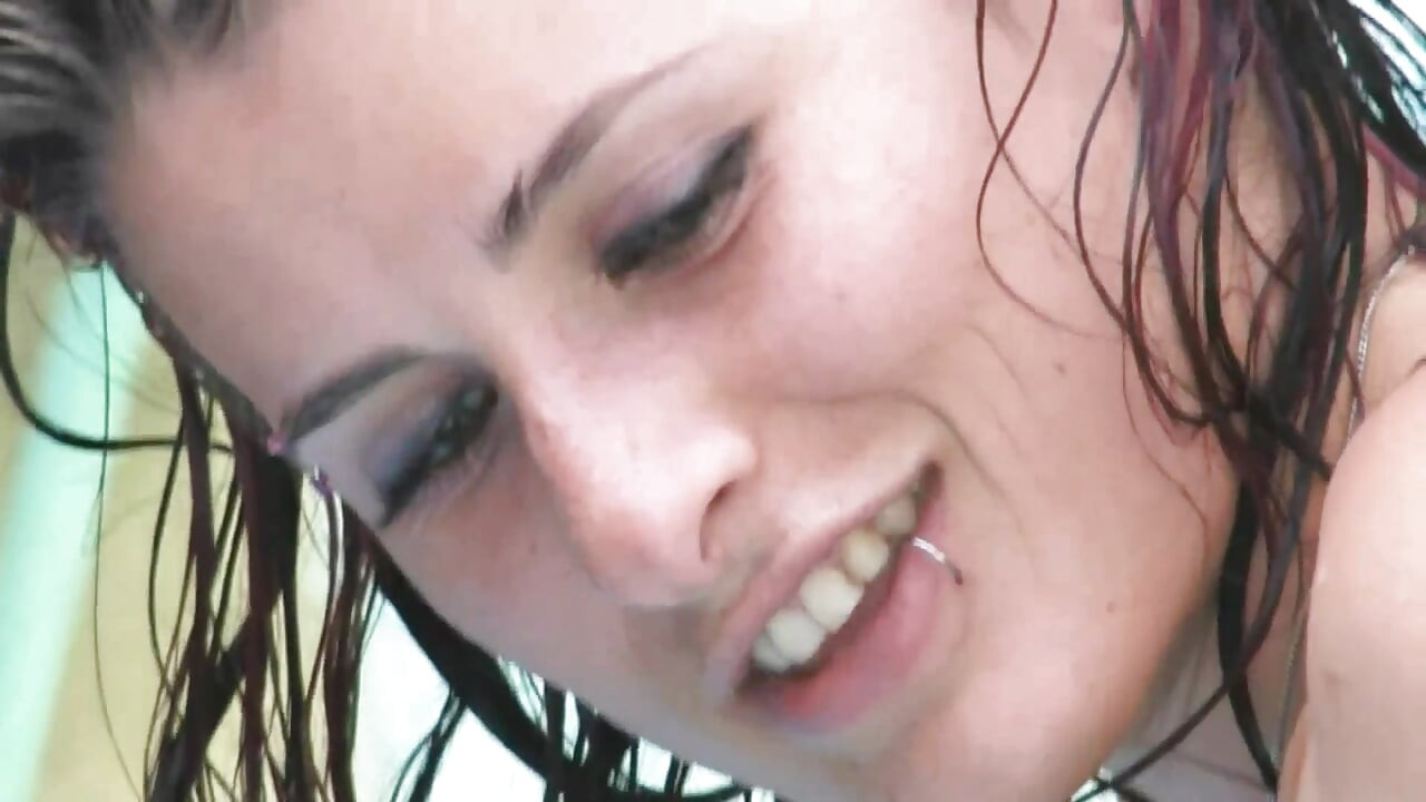 Riđokosa devojka se ponaša za tvoj kurac