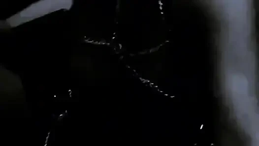 Мой большой ублюдок больше не может сопротивляться, когда у меня огромное желание лизать его задницу глубоко