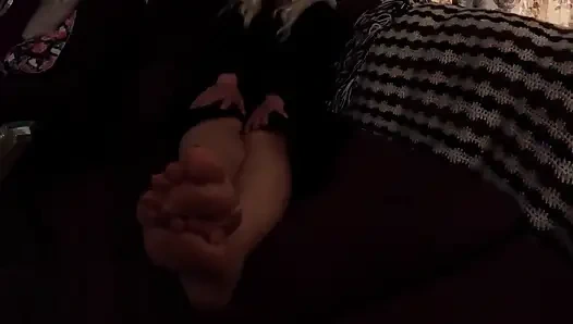 Курю и мастурбирую перед сном