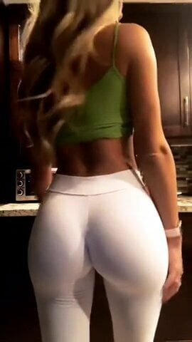 Big booty girl