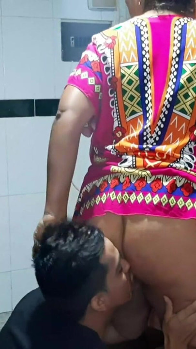 I give my stepmom a good massage | Clip 1