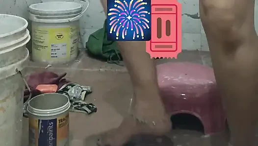 Прия Бхабхи показывает большие сиськи