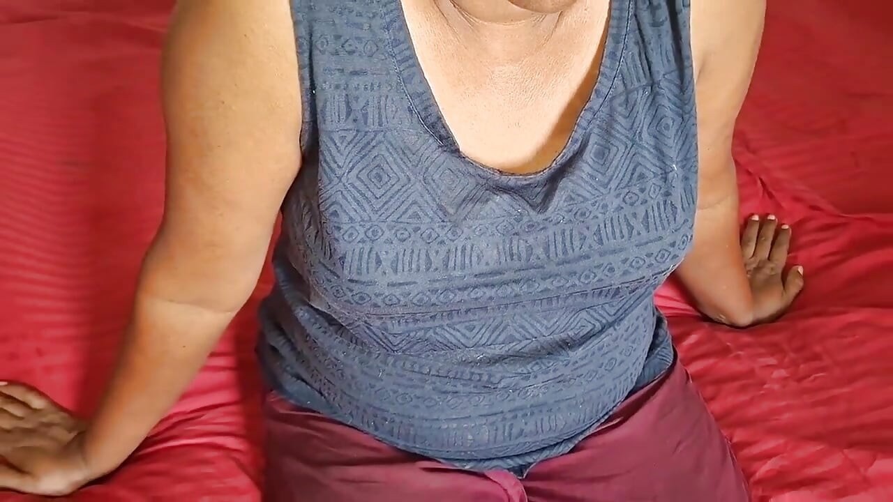 Asian MILF StepMom so Horny Viral Video