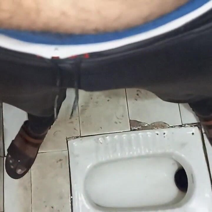 Karım öpüşerek dildo yarağını sikiyor
