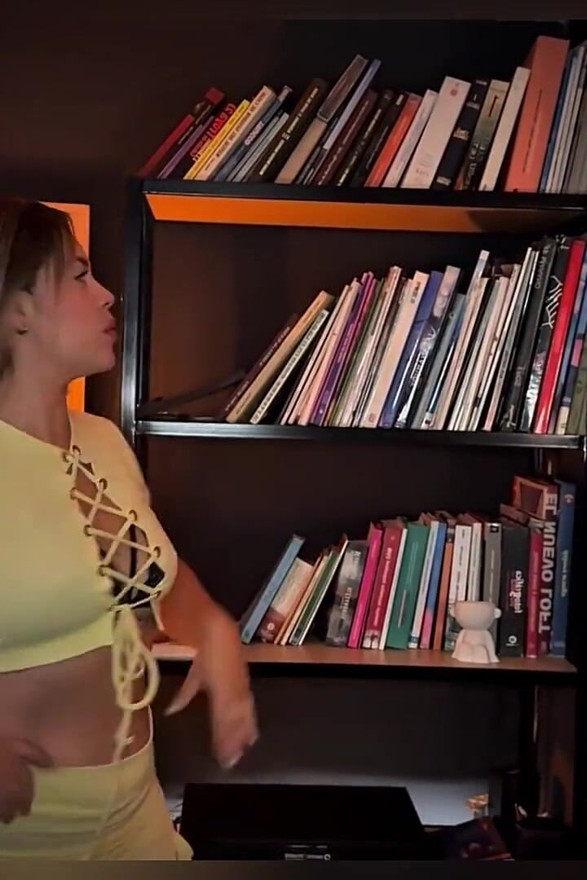 Magic Remote Control Makes It Possible to Stop Time. I Fuck a Beautiful Latina