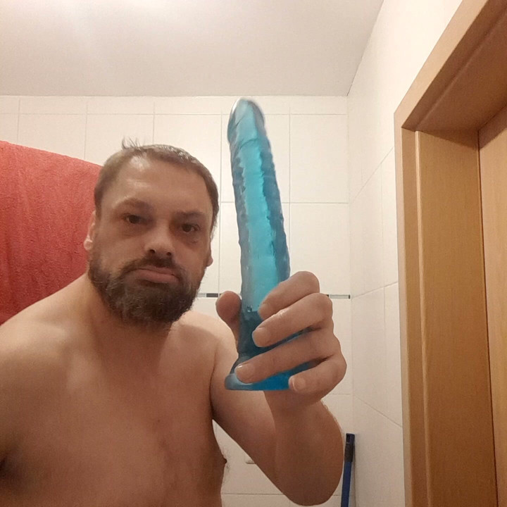Γαμάω σκληρά τον λαιμό μου με το μπλε 10" Dildo μου