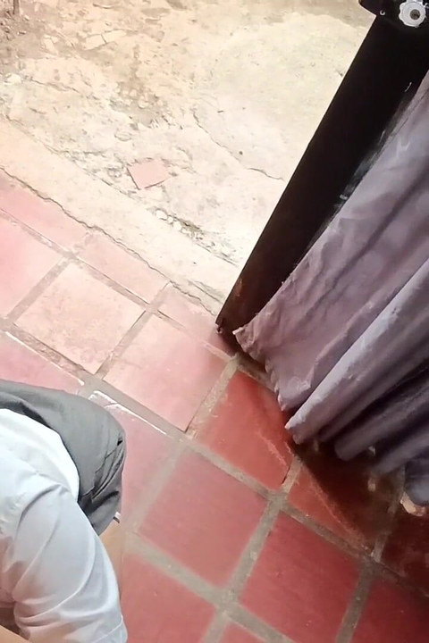 Analni seks nakon fakulteta. Ja sam loša cura, zato me razbijaju