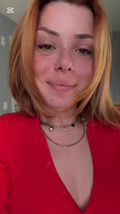 A little bit of me for you, since I haven't learned how to move around here yet... but little by little I'm learning hahhahaha