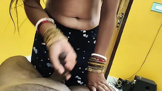 Desi hot bhabhi ke sath full Raat devar chudai in Indian bhabhi devar ka fucking