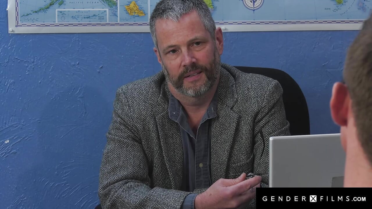 GENDERX FILMS - 性感Trans Janelle Fennec把学生粗大肉棒整根吞下