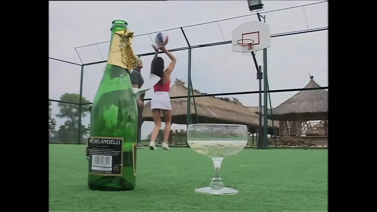 Hot Tennis Player Loves to Piss and Suck Dick