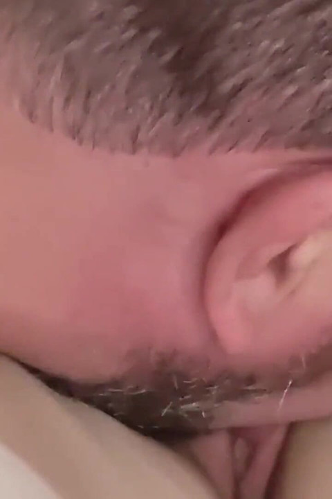 10 lần hút, 10 lần xuất tinh: Con đĩ của tôi rên rỉ rất nhiều khi tôi bú âm hộ của cô ấy