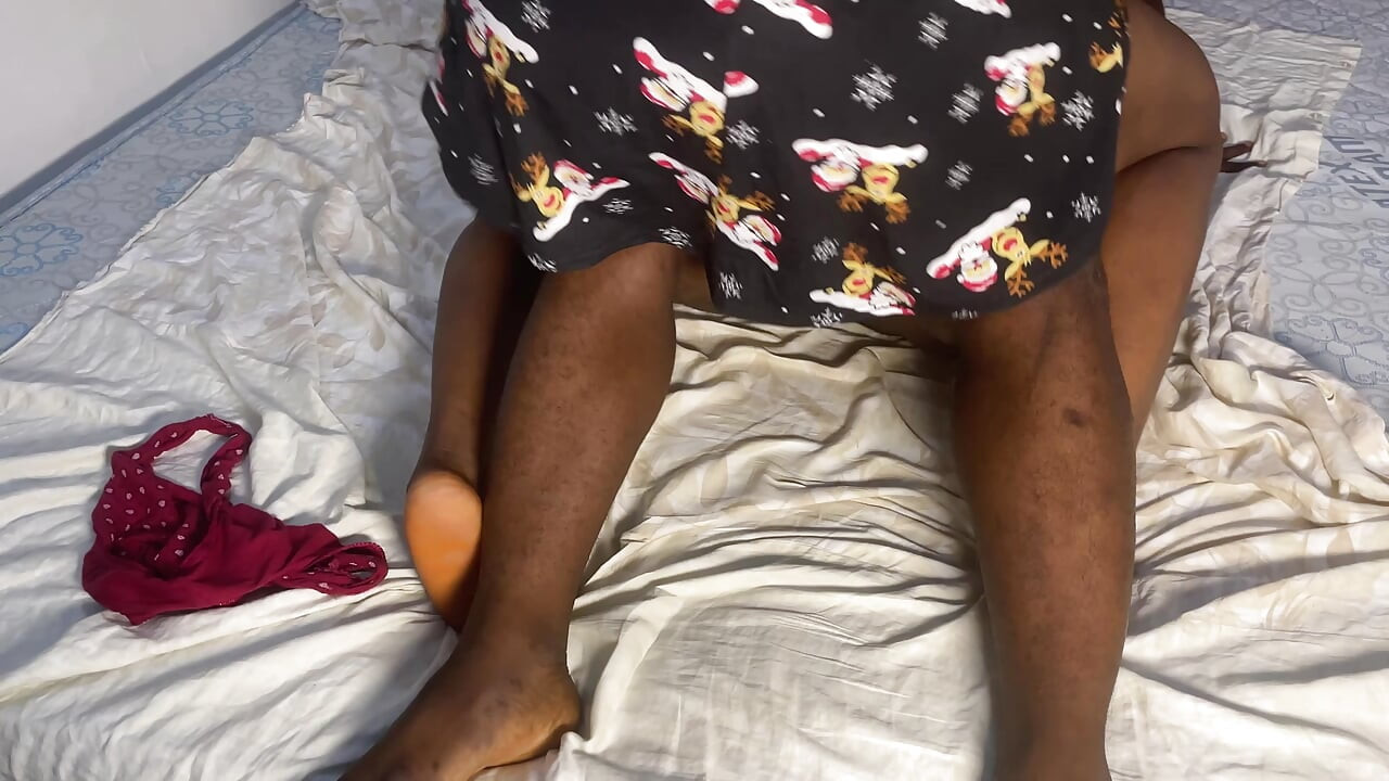 Ebony teen begged to fuck her deep