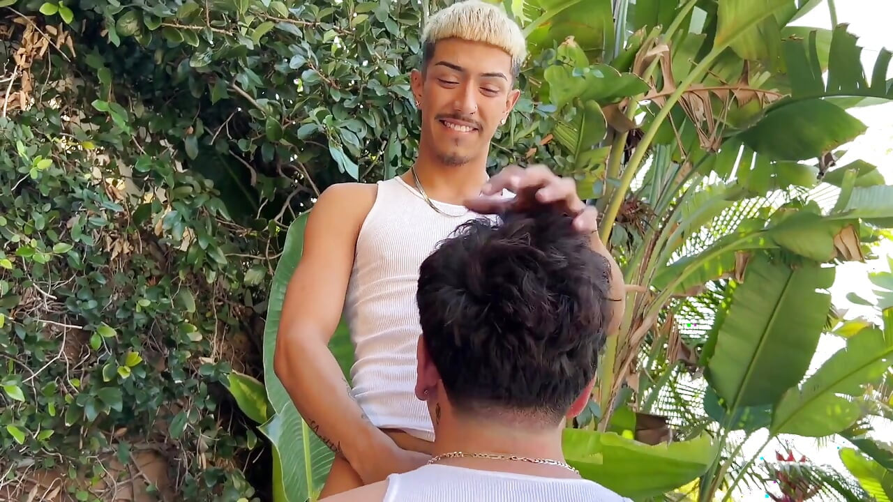Uncut Latino Fucking Poolside Breeding Hungpapi