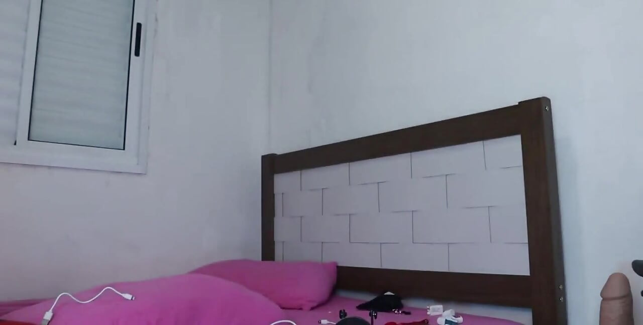 Cewek imut kulit hitam dengan memek paling aduhai