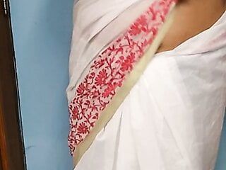 Neighbor Bhabhi wearing saree - sexy Figure