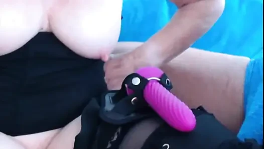 Yeni boyutları keşfetmek: takma dildo ön sevişme sanatı - 198