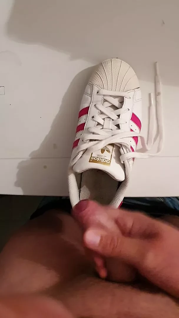 Cum in Sneakers