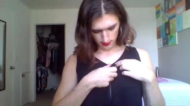 Zoey fit and hung