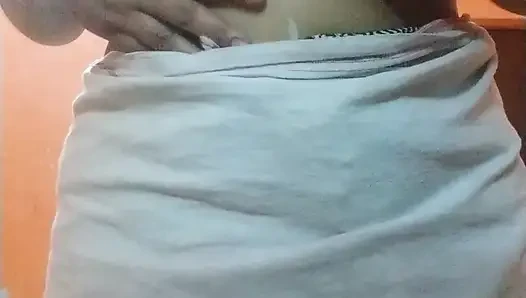 Spät in der nacht desi Fantasy desi mädchen mit großen brustpressen und massage