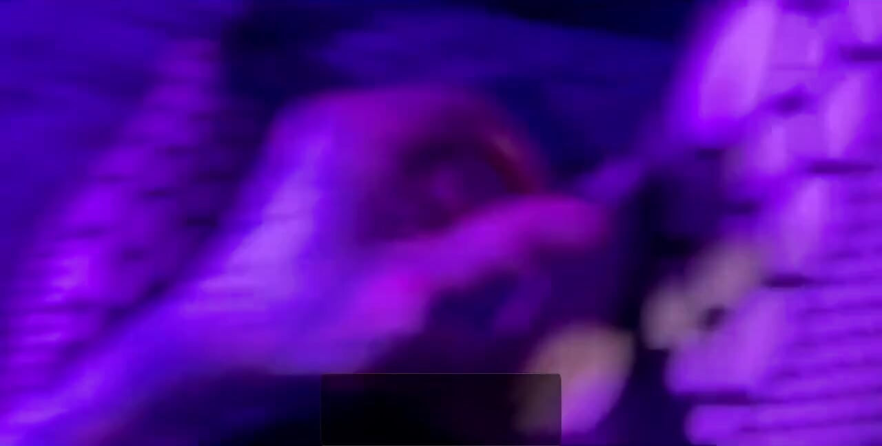 你能尝尝彩虹的脆片吗？（性感的 Femboy 内衣）