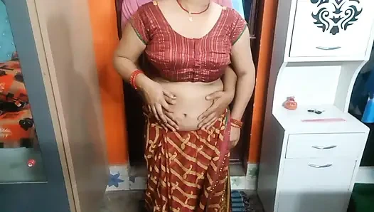 Sevimli yenge güzel yarağımı emiyor.