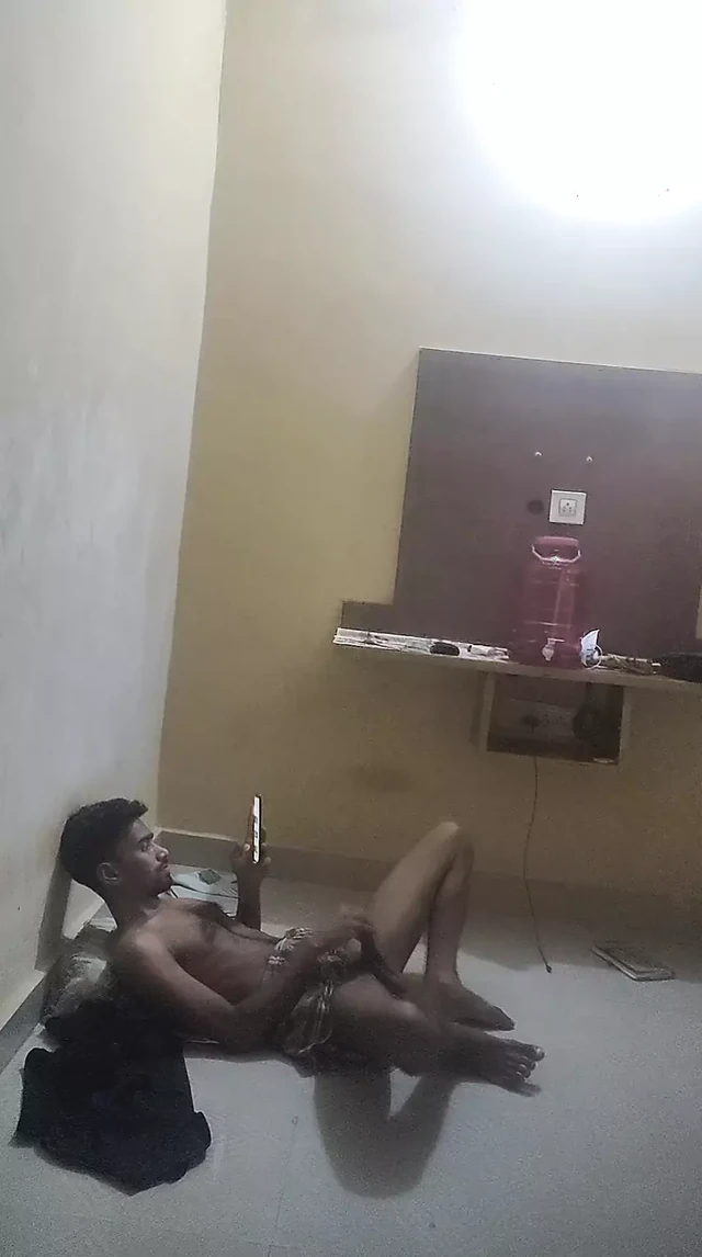 Odia single guy masturbating at home alone
