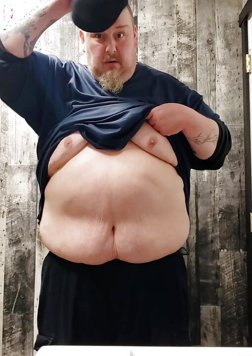 Pantat superchub di laundromat