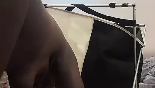 Bayangin aja kalau memekku ngentot kontolmu