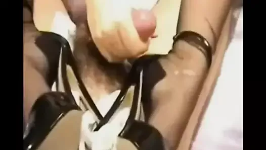 GERMAN MAID NYLON FOOTJOB